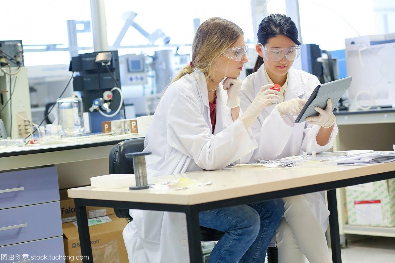 研究人員。有機實驗室?；瘜W分析實驗室。技術(shù)服務(wù)行業(yè)。tecnaliaresearch&innovationdonostiasansebastiangipuzkoabasquecountry,西班牙