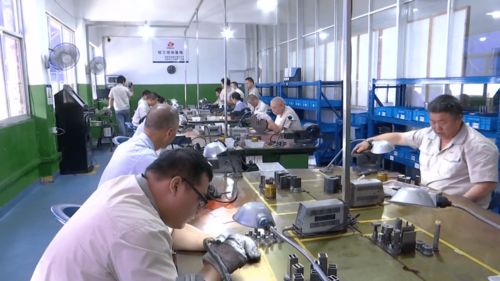 馬躍華勞模工匠技術(shù)服務(wù)隊 技術(shù)創(chuàng)新課題攻關(guān) 增添企業(yè)發(fā)展新動能